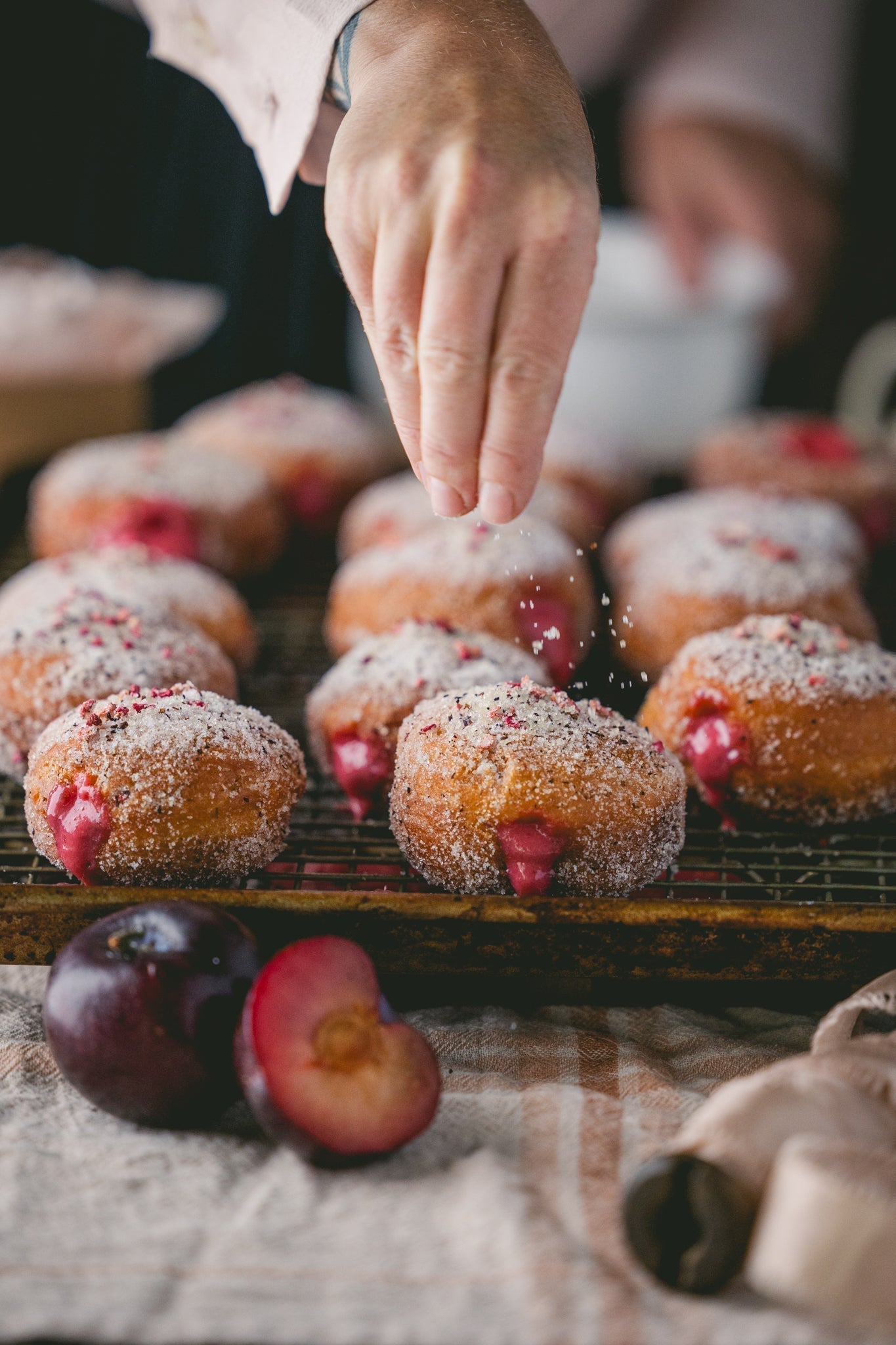 BERRY MAGIC PLUM CURD BOMBOLONI