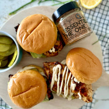 Charger l'image dans la galerie, L’ESSENTIEL ASSAISONNEMENT TOUT USAGE DU BOUCHER 120 G (4,2 oz)