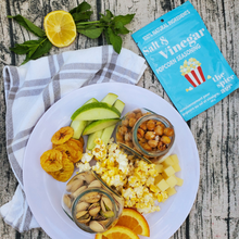 Charger l'image dans la galerie, ASSAISONNEMENT POUR POPCORN SEL ET VINAIGRE THE SPICE AGE 60 G (2,1 oz)