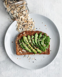 AVO-TOAST WITH EVERYTHING BAGEL SEASONING