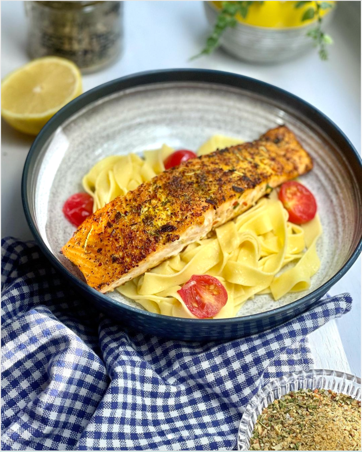 ZESTY SALMON & TAGLIATELLE